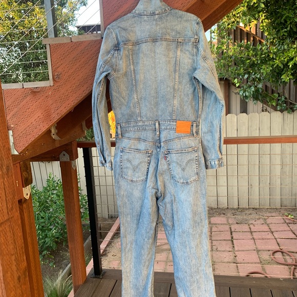 Levi’s jumpsuit in EUC! - Picture 3 of 6